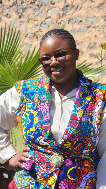 Gilet wax multicolore sur-mesure porté — MPAT Couture